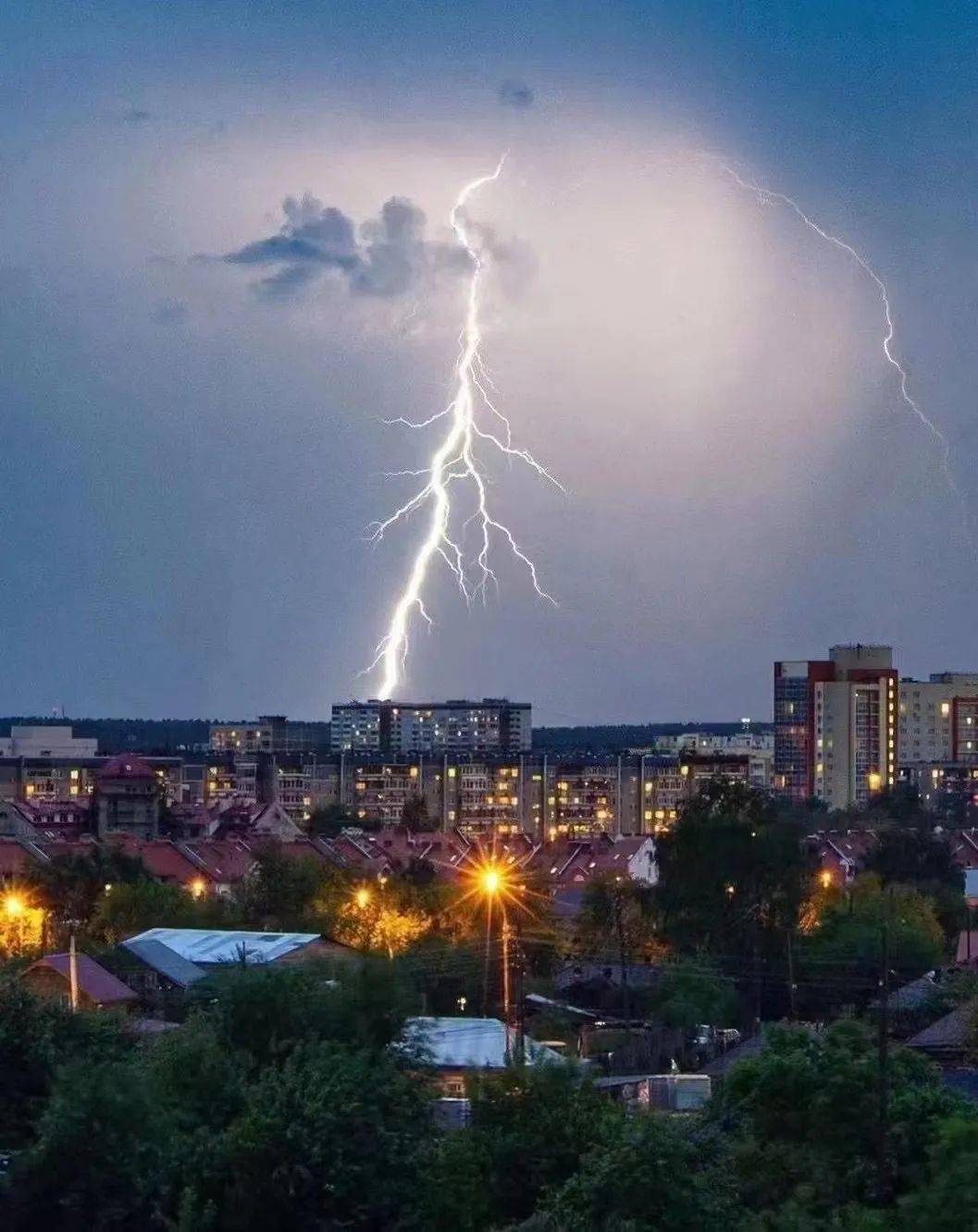 雷风火地泽天水山是什么意思_雷风火卦详解_风火雷