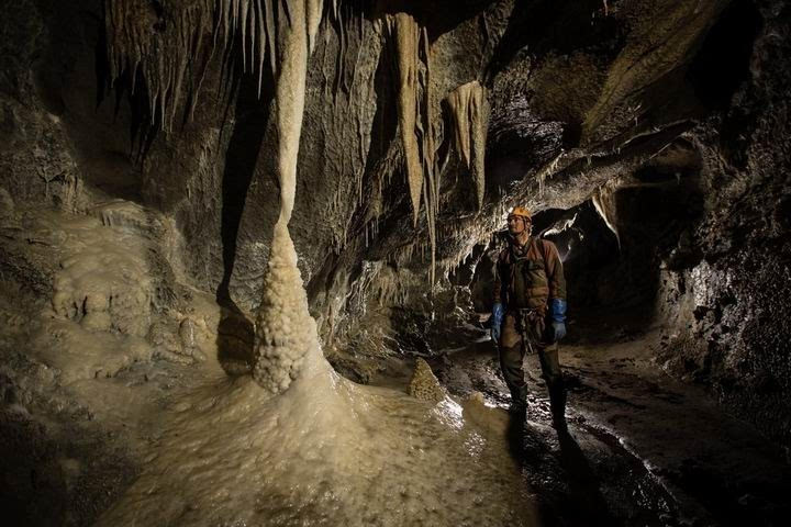 荒野求生溶洞_荒野求生中溶洞的机关怎么破解_荒野求生手机游戏溶洞