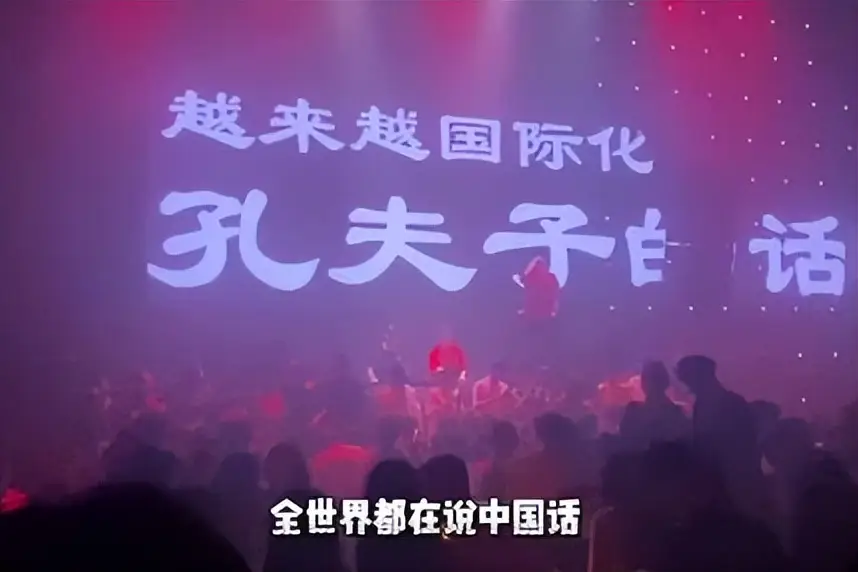 老外玩恐怖游戏打爆电脑_老外用手机做恐怖游戏_恐怖老外手机做游戏用什么软件