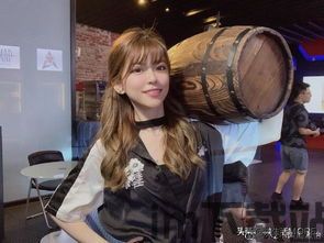 定制完美女友 (图1) 定制完美女友 (图1)